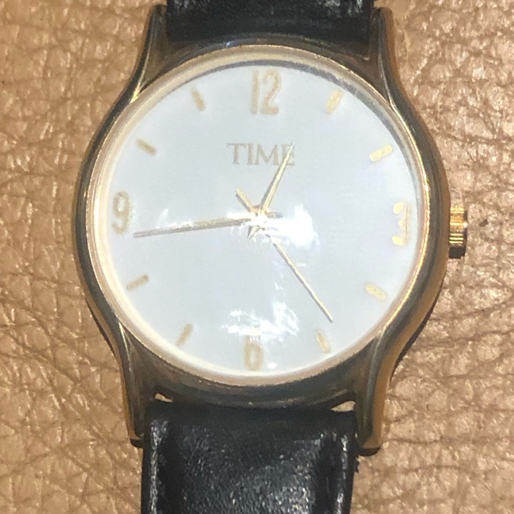 Time Watch Good Working Condition - image 1